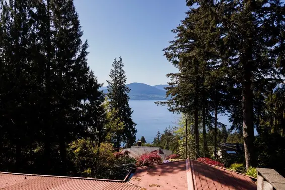 90 Oceanview Road, Lions Bay For Sale - image 32