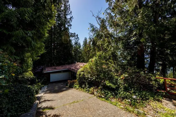 90 Oceanview Road, Lions Bay For Sale - image 37
