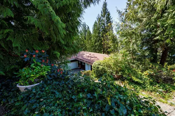 90 Oceanview Road, Lions Bay For Sale - image 38