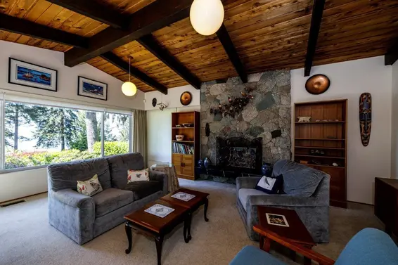 90 Oceanview Road, Lions Bay For Sale - image 8