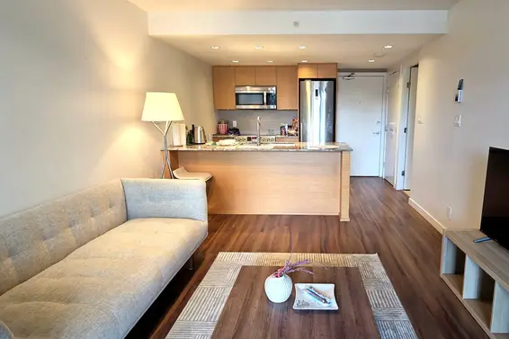 419 135 East 17th Street, North Vancouver For Sale - image 3