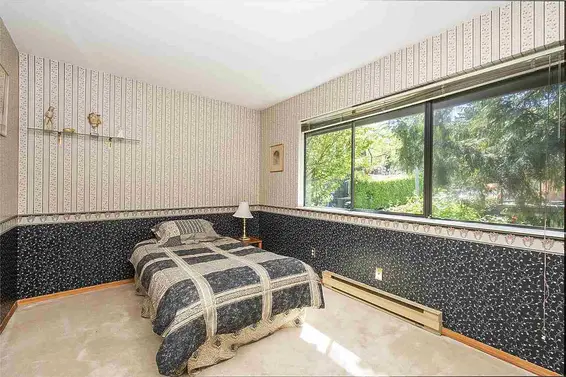 2105 Banbury Road, North Vancouver For Sale - image 9