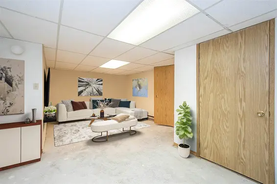2105 Banbury Road, North Vancouver For Sale - image 14