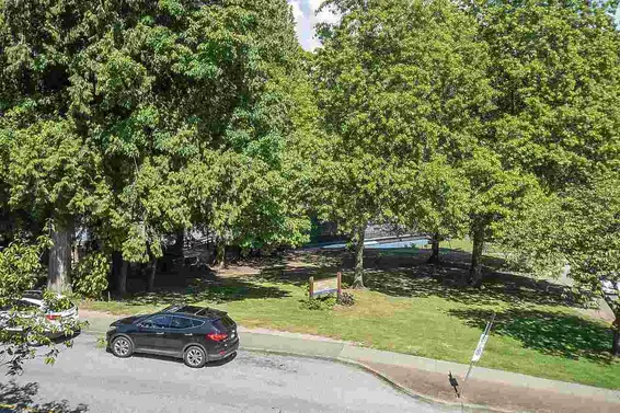 2105 Banbury Road, North Vancouver For Sale - image 17