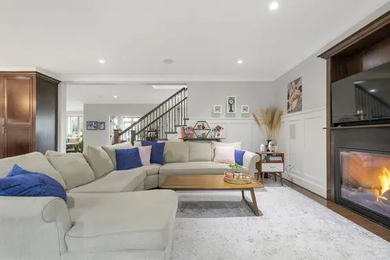 518 East 16th Street, North Vancouver For Sale - image 3