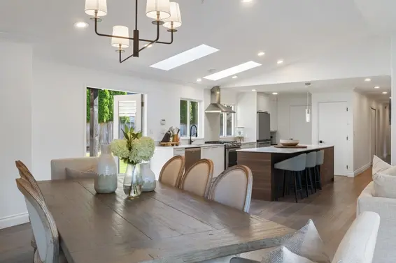 4168 Sunset Boulevard, North Vancouver For Sale - image 10