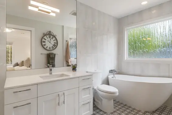4168 Sunset Boulevard, North Vancouver For Sale - image 18