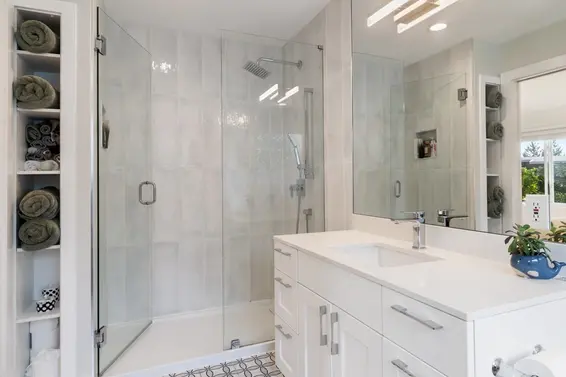 4168 Sunset Boulevard, North Vancouver For Sale - image 19
