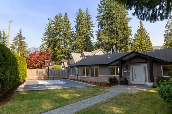 4168 Sunset Boulevard, North Vancouver For Sale - image 28