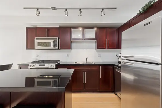 311 122 East 3rd Street, North Vancouver For Sale - image 10