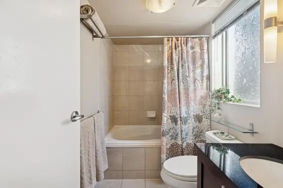 311 122 East 3rd Street, North Vancouver For Sale - image 17