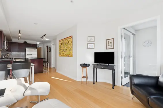 311 122 East 3rd Street, North Vancouver For Sale - image 19