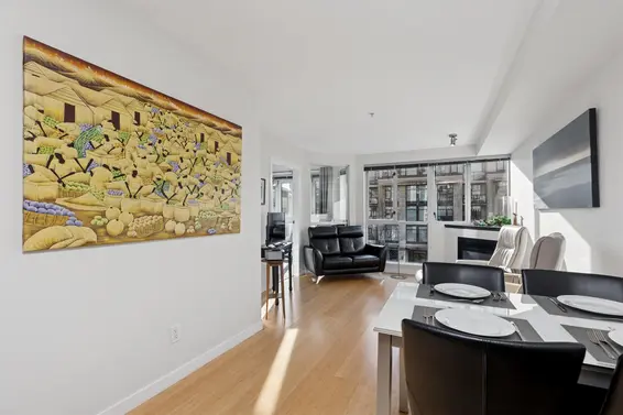 311 122 East 3rd Street, North Vancouver For Sale - image 5