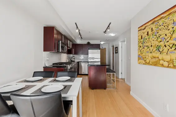 311 122 East 3rd Street, North Vancouver For Sale - image 7