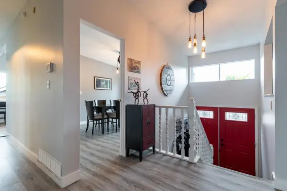 4164 Fairway Place, North Vancouver For Sale - image 2