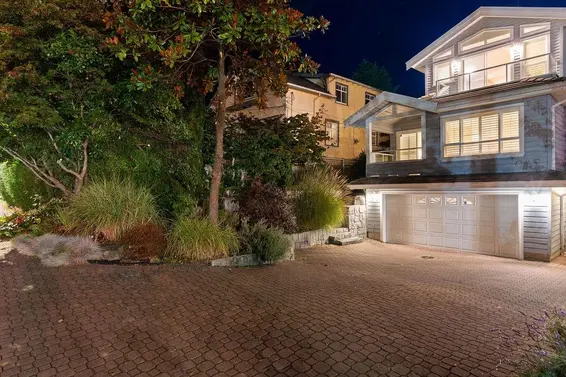 2517 Marine Drive, West Vancouver For Sale - image 36