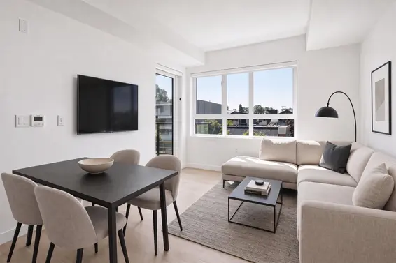 304 1616 Lloyd Avenue, North Vancouver