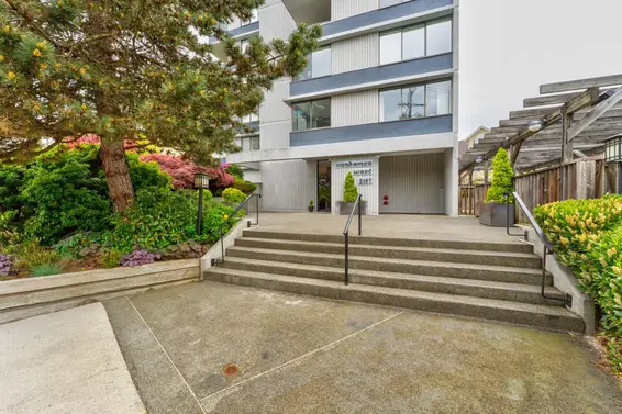 203 2167 Bellevue Avenue, West Vancouver For Sale - image 2
