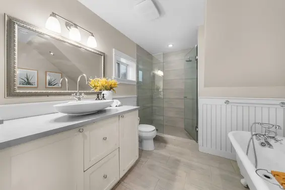 396 East Keith Road, North Vancouver For Sale - image 23