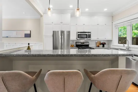 396 East Keith Road, North Vancouver For Sale - image 3