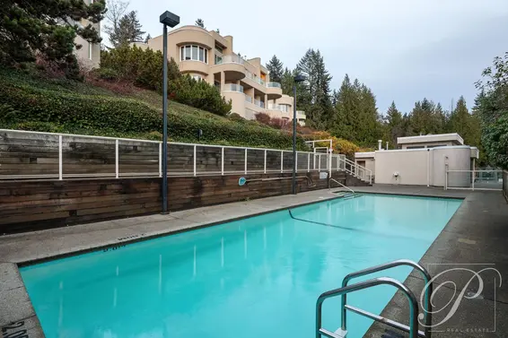 2336 Folkestone Way, West Vancouver For Sale - image 35