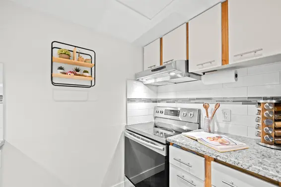 3192 Mountain Highway, North Vancouver For Sale - image 15