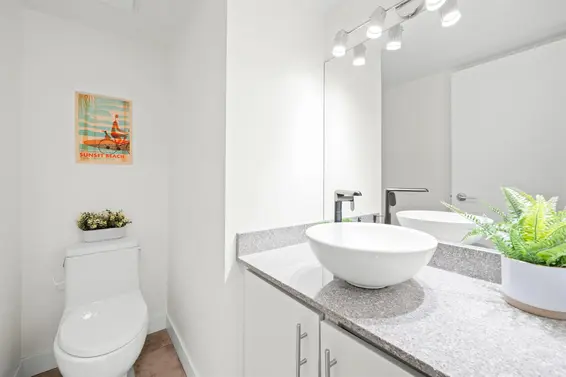 3192 Mountain Highway, North Vancouver For Sale - image 16