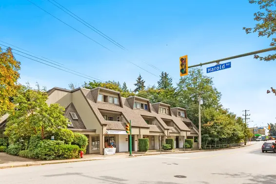 3192 Mountain Highway, North Vancouver For Sale - image 27