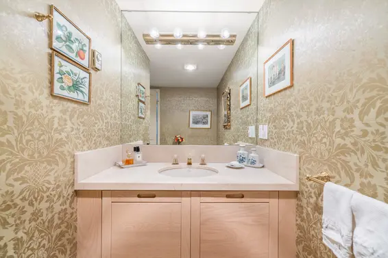 102 2274 Folkestone Way, West Vancouver For Sale - image 27