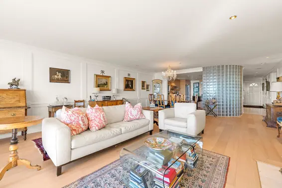 102 2274 Folkestone Way, West Vancouver For Sale - image 5