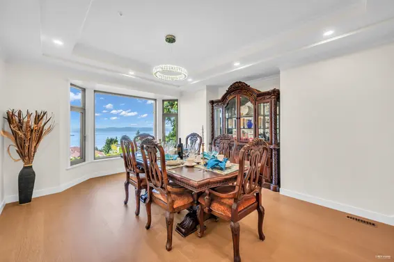 2662 Chelsea Place, West Vancouver For Sale - image 11