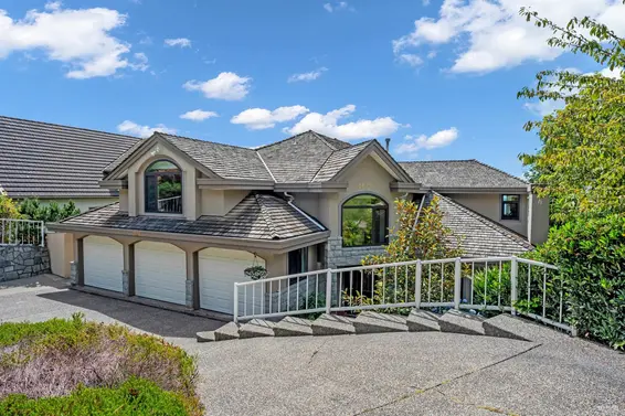 2662 Chelsea Place, West Vancouver For Sale - image 2