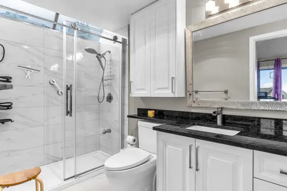 6 220 East Keith Road, North Vancouver For Sale - image 10