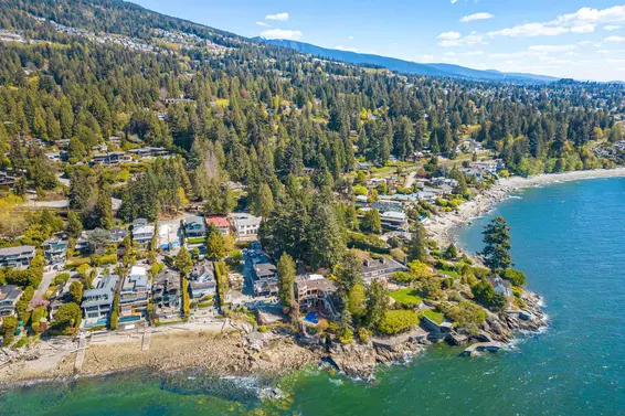 3120 Travers Avenue, West Vancouver For Sale - image 9