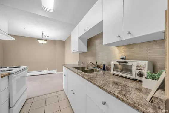 1602 2016 Fullerton Avenue, North Vancouver For Sale - image 13