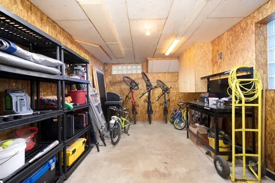 1716 Cascade Court, North Vancouver For Sale - image 30