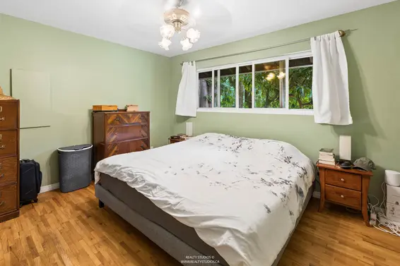 1525 Avonlynn Crescent, North Vancouver For Sale - image 12
