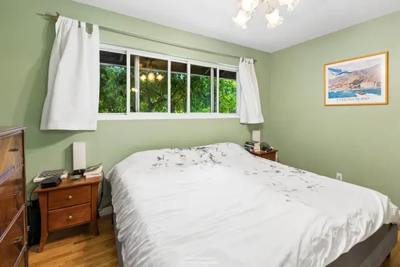1525 Avonlynn Crescent, North Vancouver For Sale - image 13