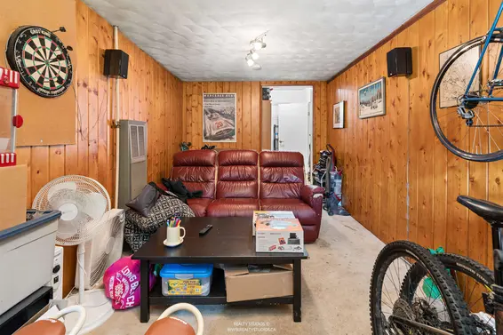 1525 Avonlynn Crescent, North Vancouver For Sale - image 19