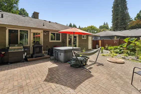 1525 Avonlynn Crescent, North Vancouver For Sale - image 24