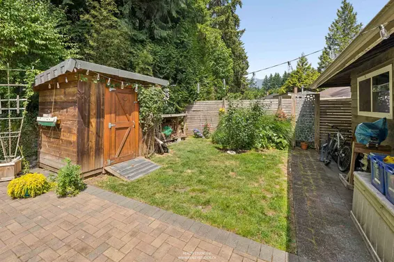 1525 Avonlynn Crescent, North Vancouver For Sale - image 26