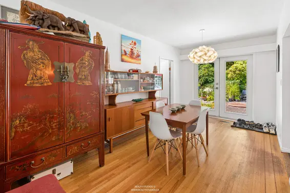 1525 Avonlynn Crescent, North Vancouver For Sale - image 6
