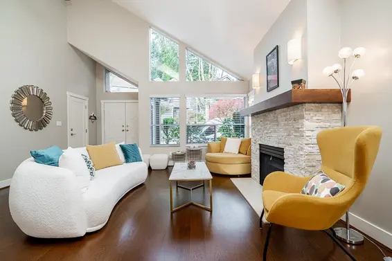 22 4055 Indian River Drive, North Vancouver