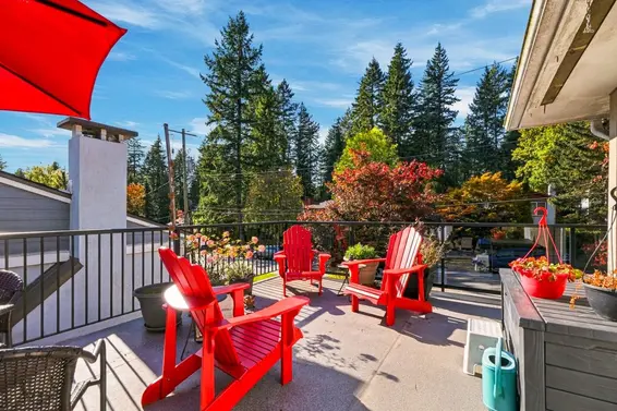 950 Tollcross Road, North Vancouver For Sale - image 16
