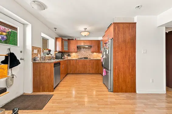 950 Tollcross Road, North Vancouver For Sale - image 23