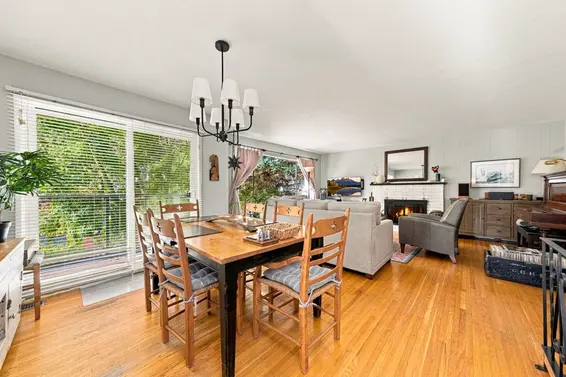 950 Tollcross Road, North Vancouver For Sale - image 7
