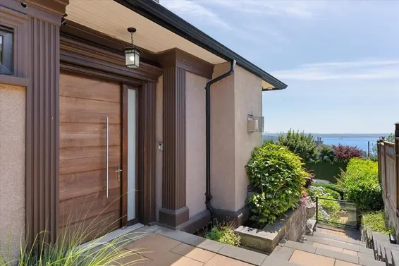 2171 Queens Avenue, West Vancouver For Sale - image 3