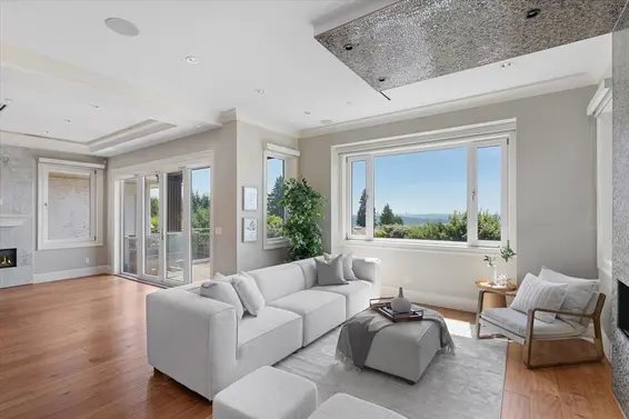 2171 Queens Avenue, West Vancouver For Sale - image 4