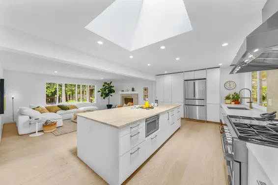 4514 Glenwood Avenue, North Vancouver