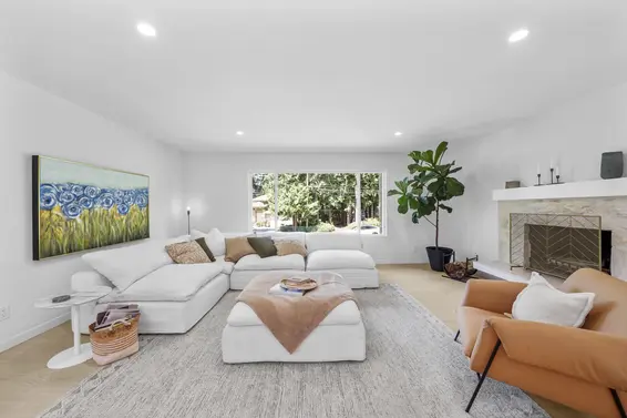 4514 Glenwood Avenue, North Vancouver For Sale - image 3